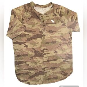 Abercrombie kids camo Raglan henley easy fit shirt / boys 13 / 14